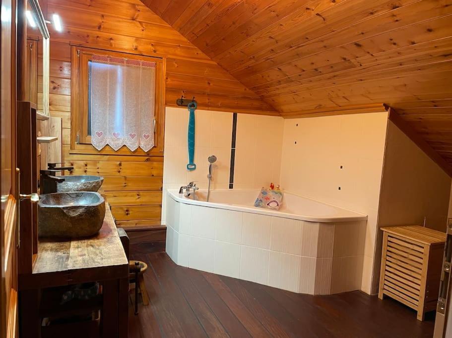 Le Chalet Blanc De Gerardmer Avec Spa מראה חיצוני תמונה